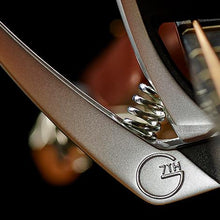 Cargar imagen en el visor de la galería, capo para guitarra plateado