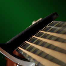 Cargar imagen en el visor de la galería, capo para guitarra plateado