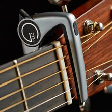 Cargar imagen en el visor de la galería, capo para guitarra plateado
