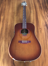 Cargar imagen en el visor de la galería, Guitarra electroacústica Luthier José Guzmán con Sistema HyVibe
